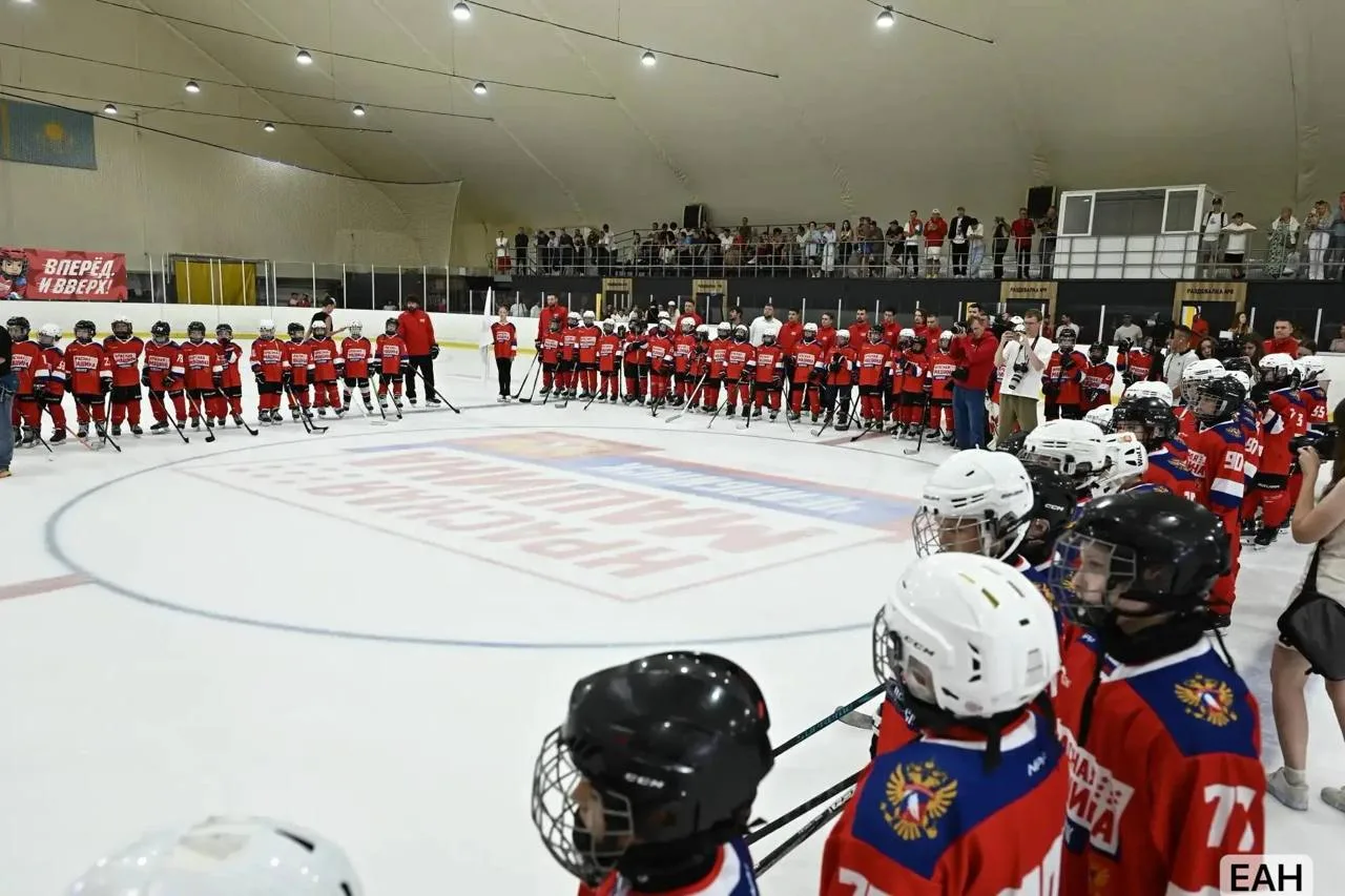 🥅 Академия хоккея «Красная машина» открылась в Челябинской области

На открытие приехал Роман Ротен