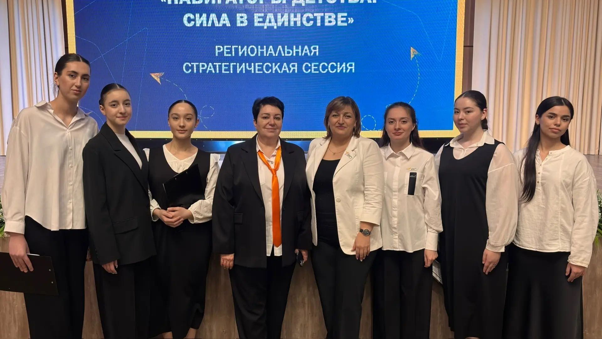 Директор Карачаево-Черкесского педагогического колледжа имени Умара Хабекова-Рыжов Н.В., советник ди