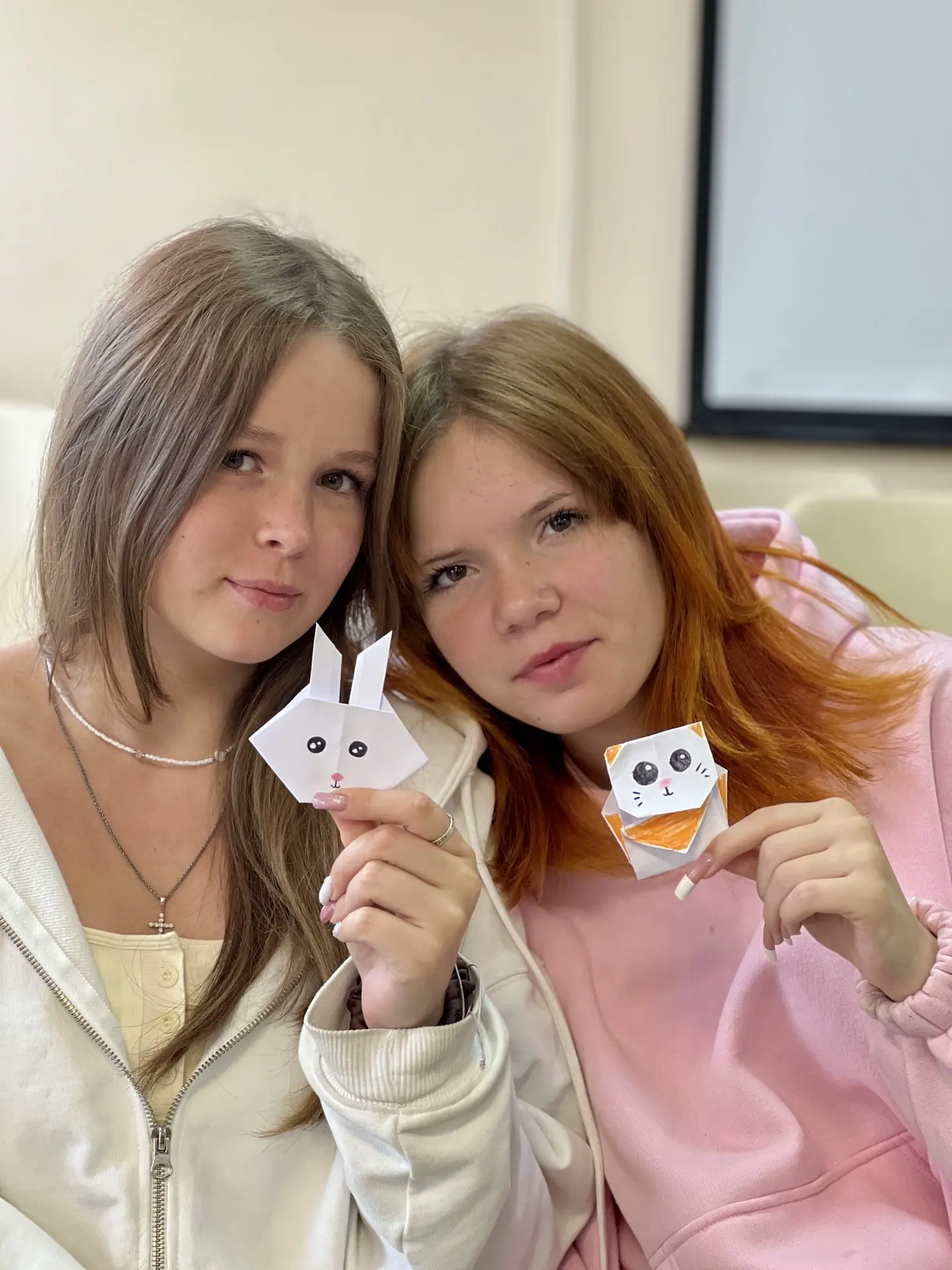 Пусть за окном сегодня пасмурно, а на нашей творческой мастерской «Оригами» тепло и оче...