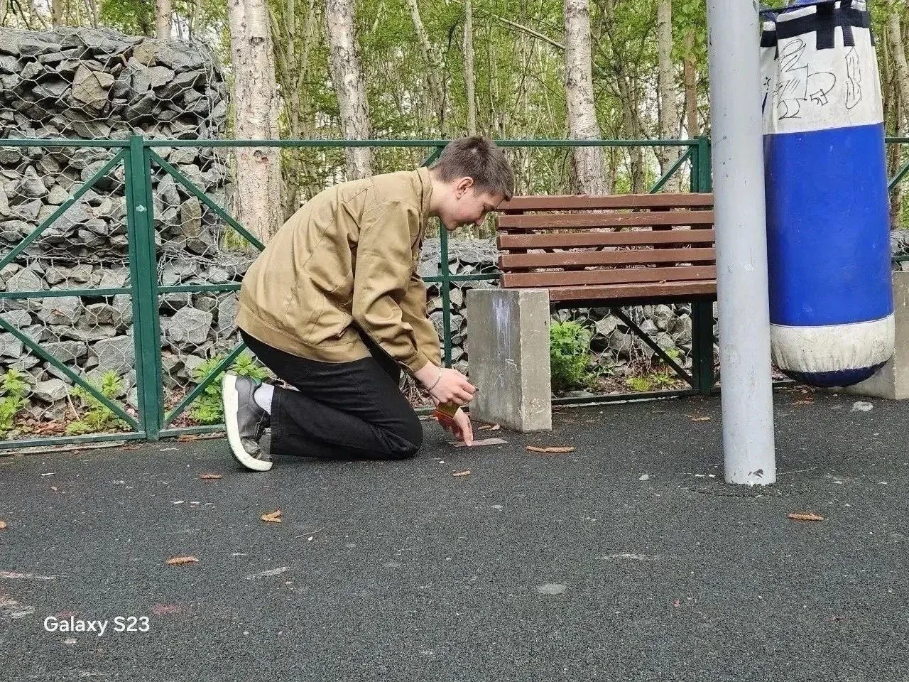✅Дмитрий Тимофеев помог привести в порядок детскую площадку в рамках акции «100 тысяч д...