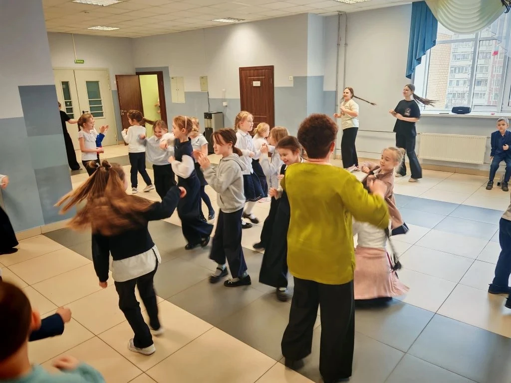 В канун празднования Всемирного дня поэзии, младшие школьники снова окунулись в творческий процесс с