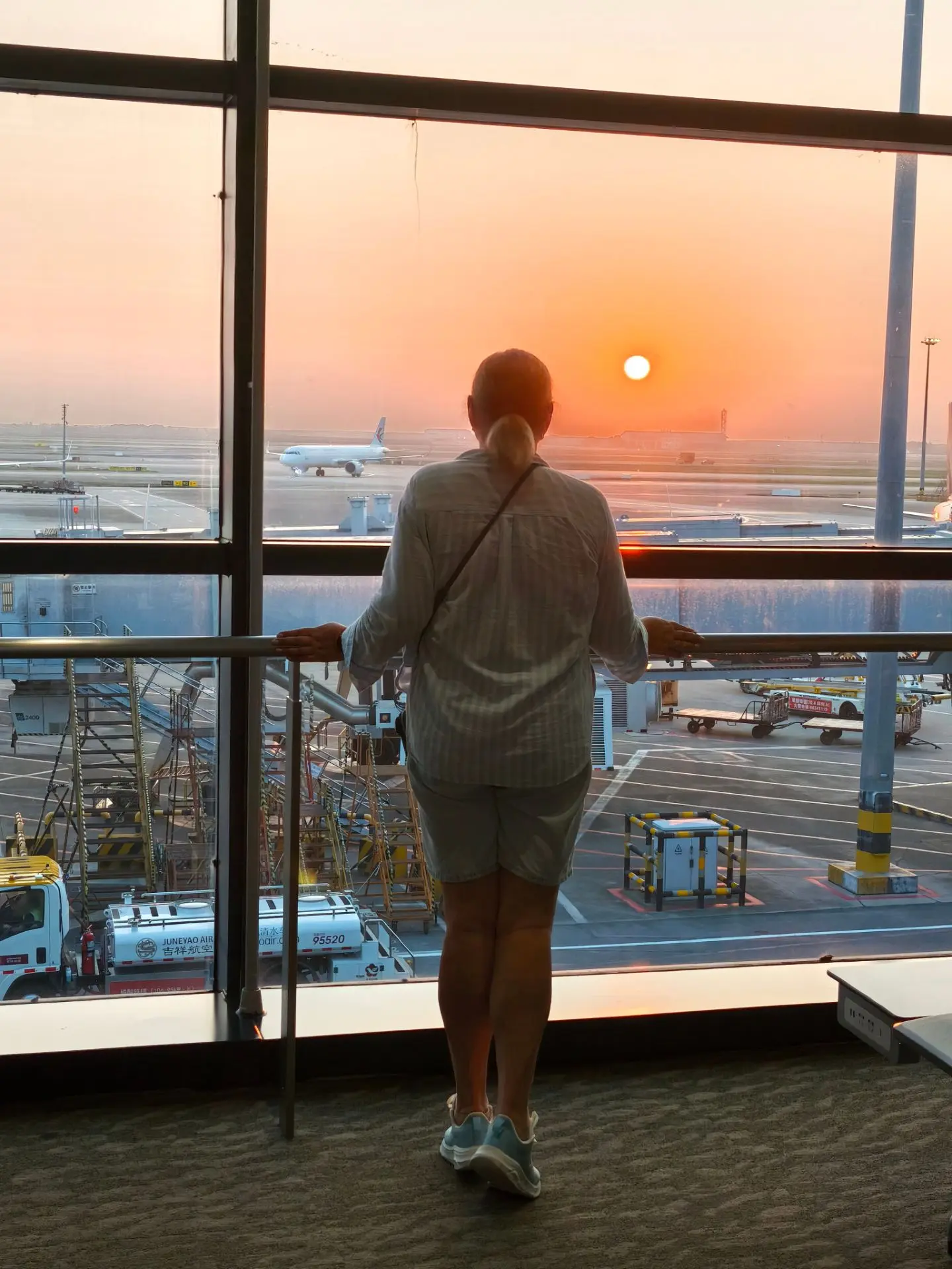 ✈️ НОВАЯ ГЛАВА НАШЕГО ПУТЕШЕСТВИЯ — ЧЖАНЦЗЯЦЗЕ 🇨🇳