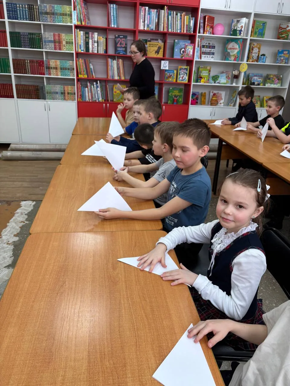В преддверии празднования Дня Защитника Отечества в Районной детской библиотеке для учащихся 2 «А» к