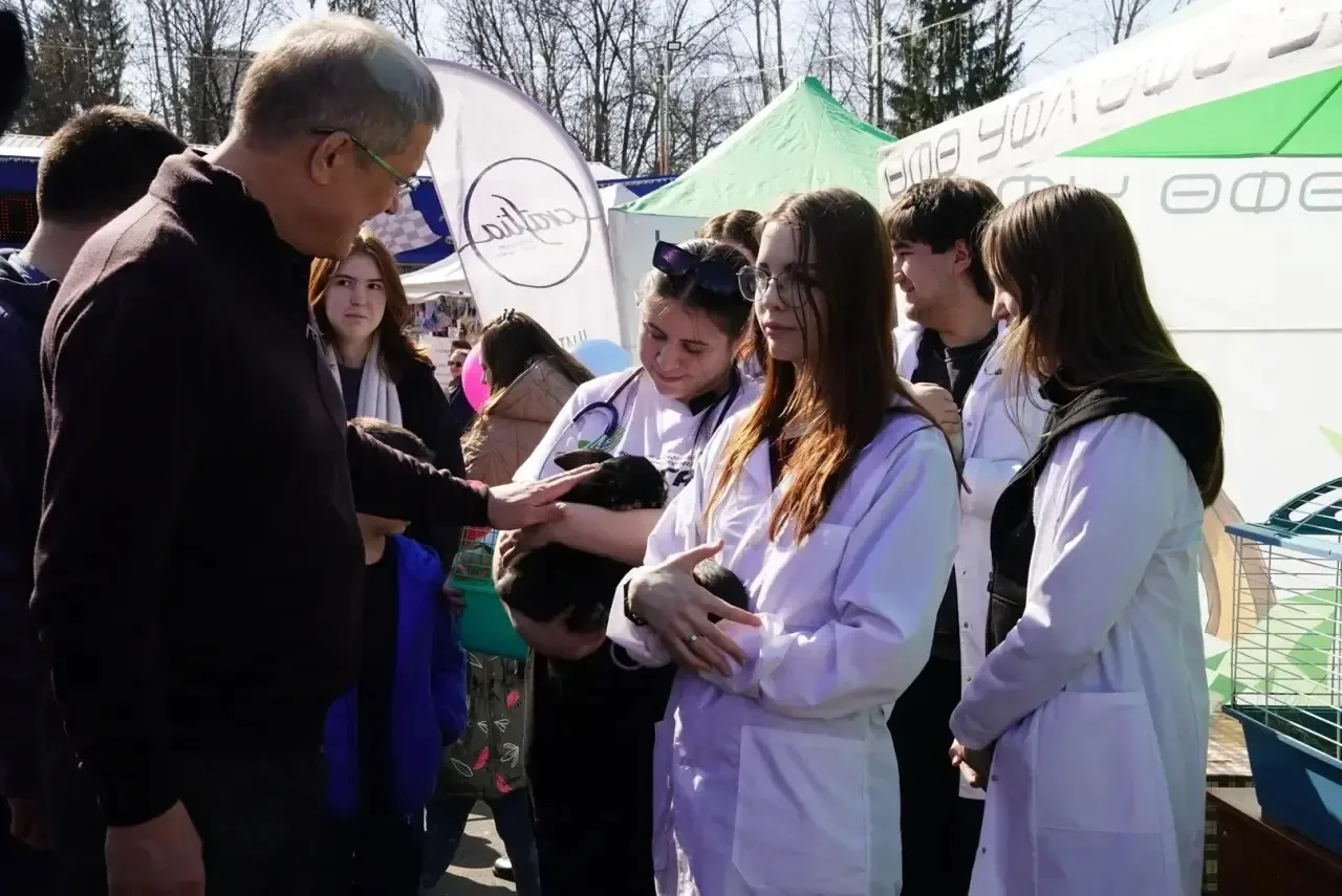 Навести порядок в городах и селах республики, избавиться от зимней грязи мы должны уже в самое ближа