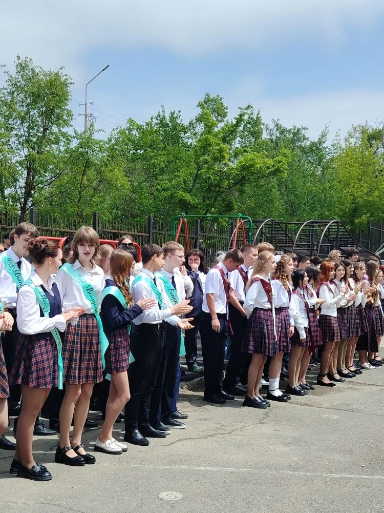 ОН ВСЕГДА РАДОСТНЫЙ, ВОЛНУЮЩИЙ И НЕМНОГО ГРУСТНЫЙ _ПОСЛЕДНИЙ ЗВОНОК 💫🔔   🎉🔔 В Гимназии состоялась то