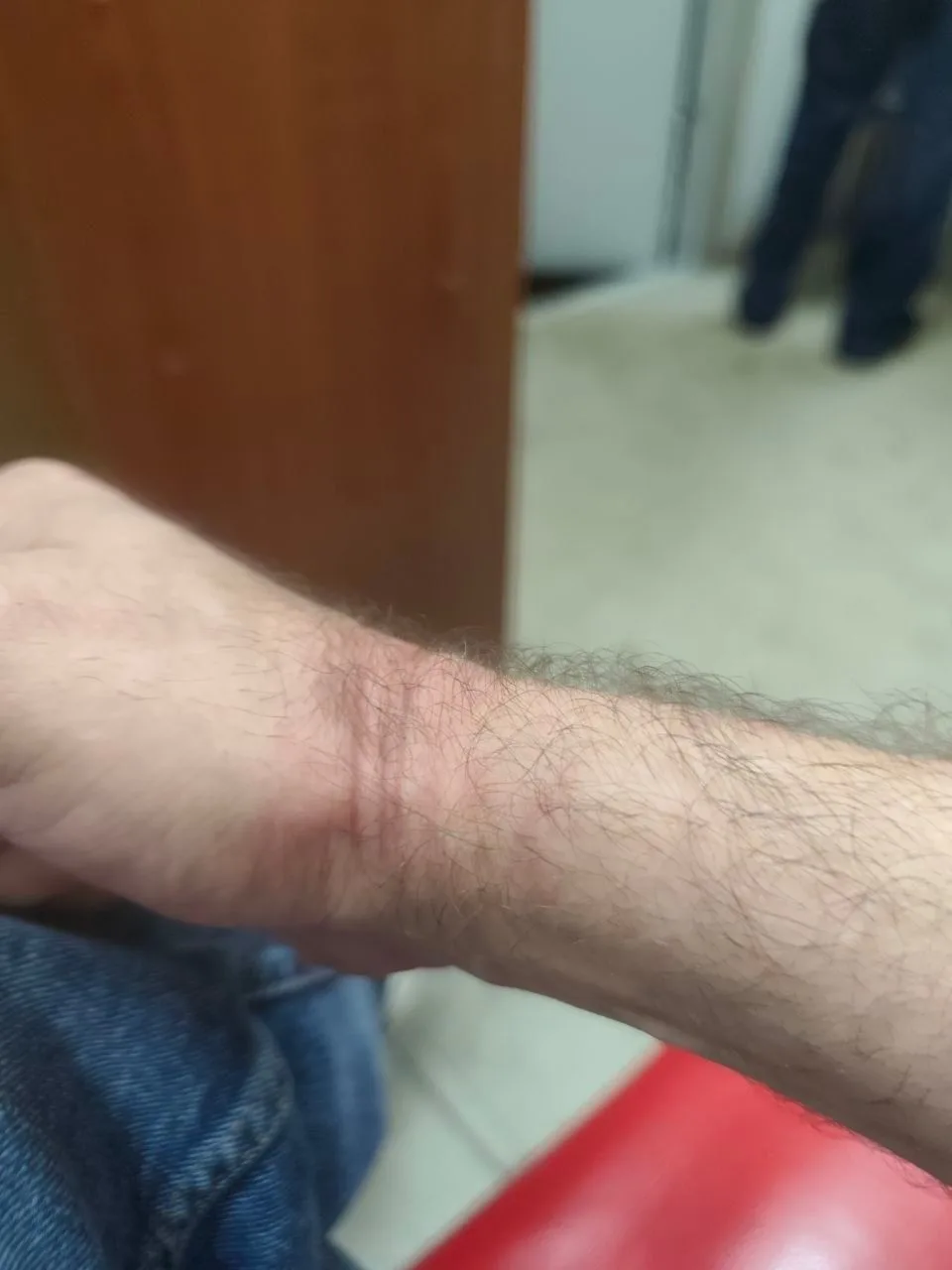 Мужчину, который забрел на территорию РЖД в районе улицы Приходько, задержала полиция. ...