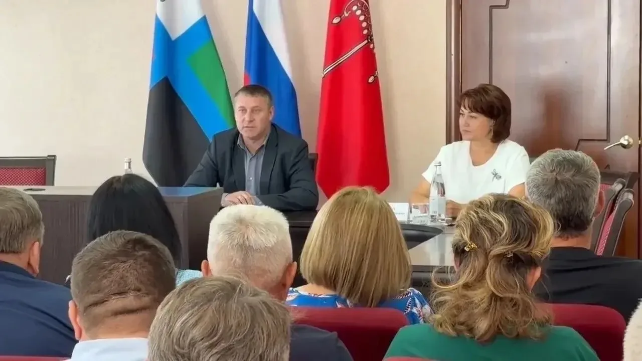 Шуваев встретился с жителями Бирюча

Врио губернатора провёл встречу с жителями Красногвардейского о