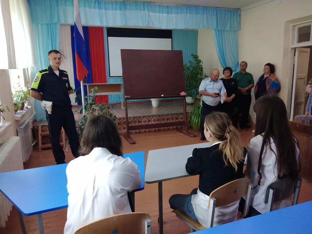 🇷🇺✅👫👫👫
18.05.2026г сотрудниками МВД России по Орловской области Троснянского района лейтенантом
