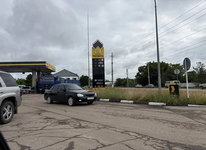 Аткарчанам до конца июня не будут продавать более 30 литров бензина
Губернатор Саратовской области Р