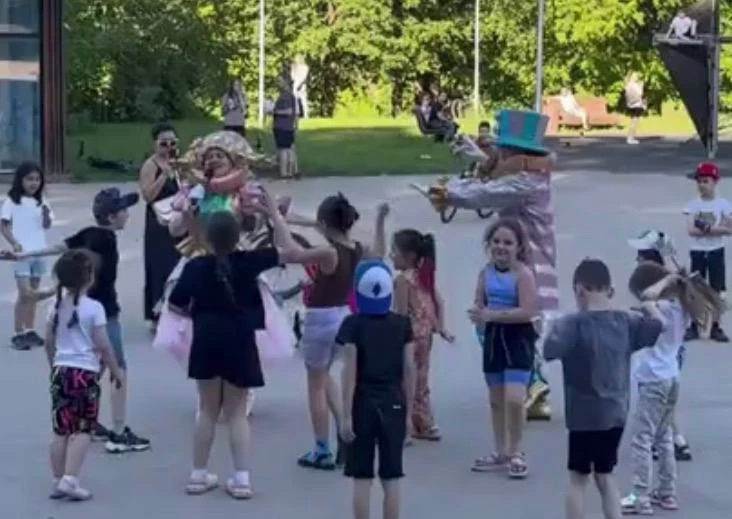 🎉 Детские развлекательные программы в парках Москвы — вход свободный

16 июня с 17:00 до 18:00 в ам