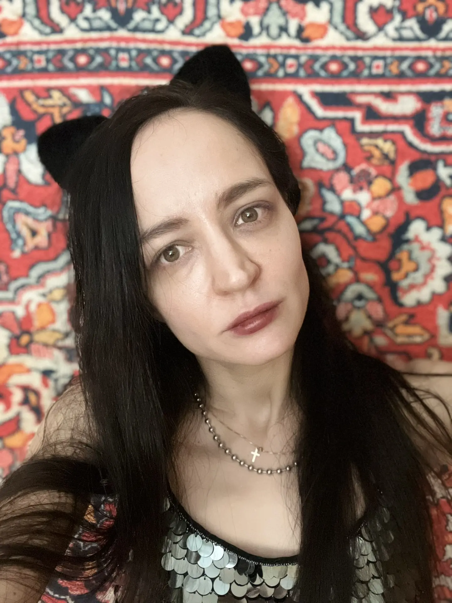 Жалко, что комментариев нет, а то мы бы с вами ух! Всех с весной, держимся, альбом пише...