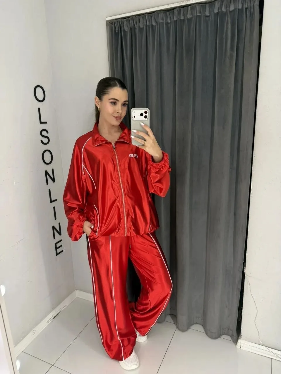 Костюм 😍😍😍💣💣💣❤️❤️❤️
Размер:     44. 46. 48. 50
Цена:          9.950₽