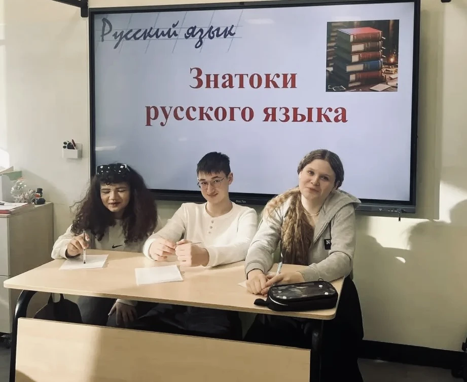 «Правилу следуй упорно: чтобы словам было тесно, а мыслям — просторно». Н. А. Некрасов  📖 В нашей шк