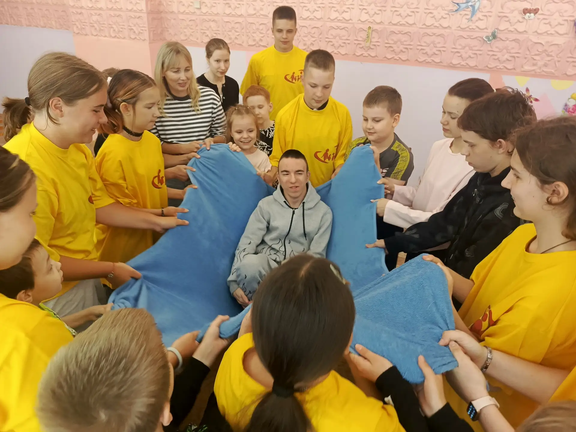 🤝ДАВАЙ ДРУЖИТЬ

В минувшую пятницу в нашем центре прошла особенная встреча. Волонтеры отряда «Шаг н