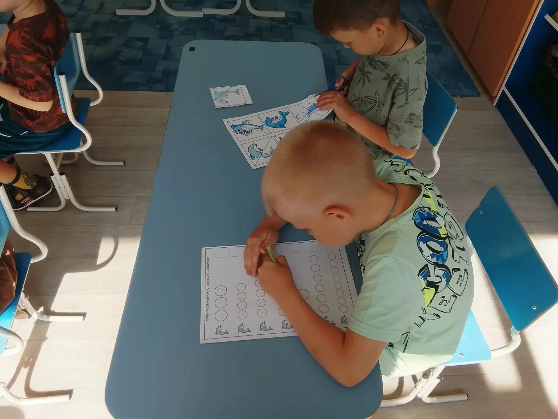 🎉 В наших группах прошёл особенный день — День китов и дельфинов! 🌊🐬