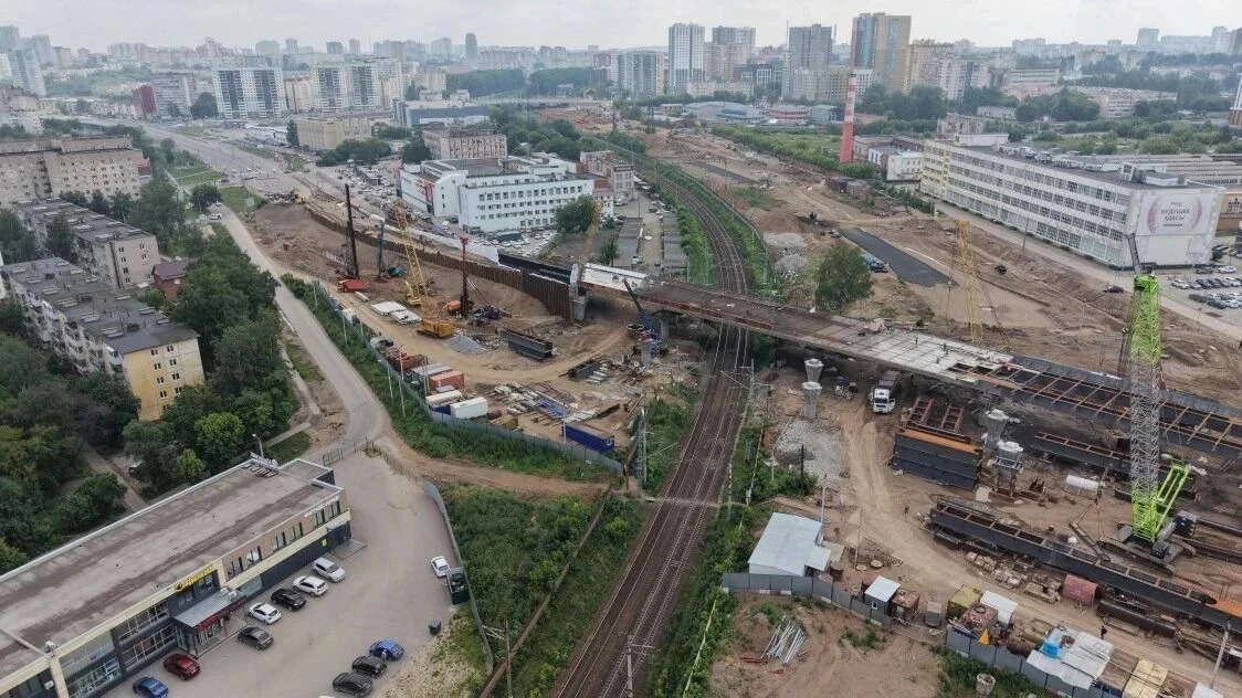 Реконструкция путепровода на шоссе Космонавтов идет полным ходом! 🌉