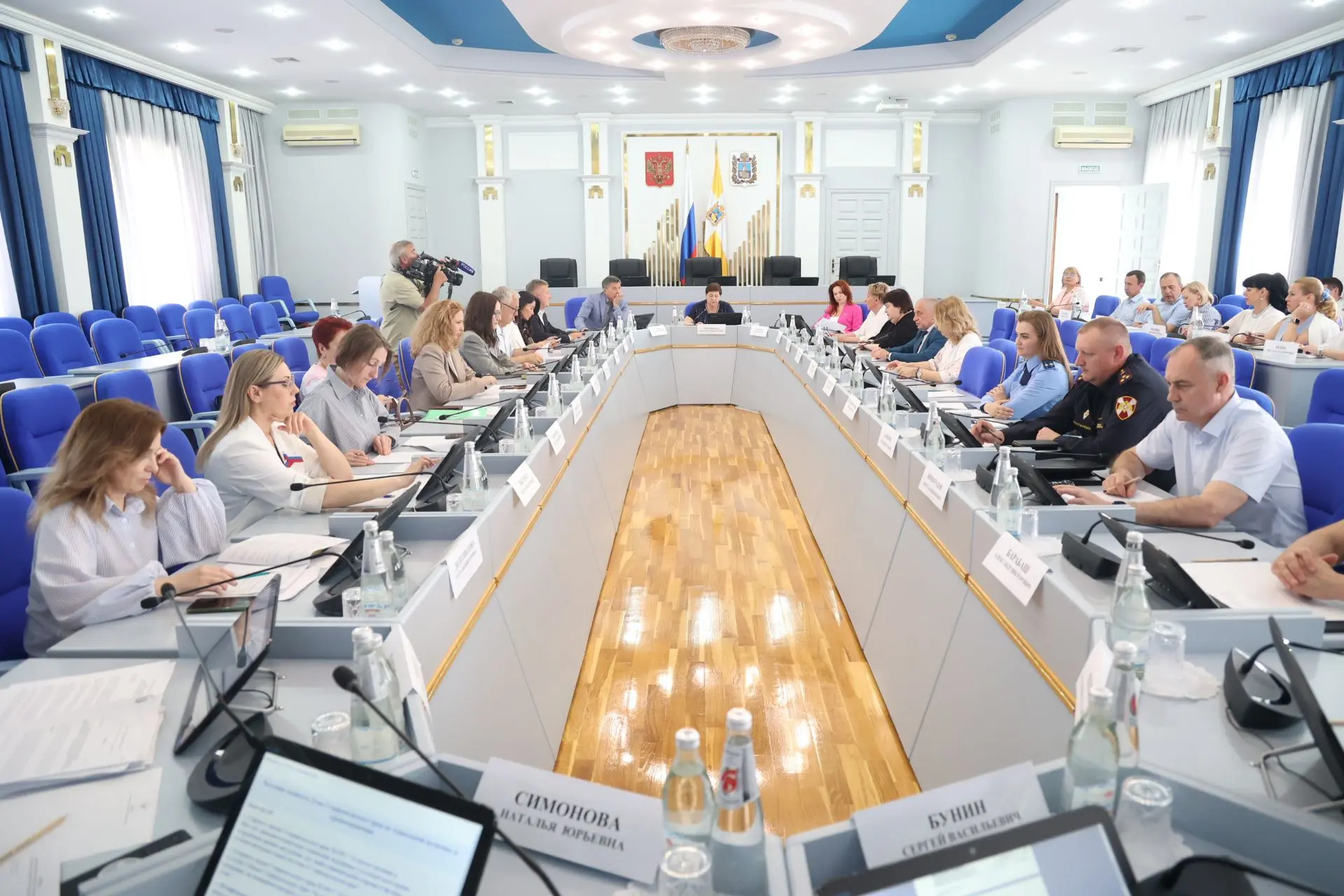 Депутаты изучают возможность дополнительной финансовой поддержки сотрудников правоохран...