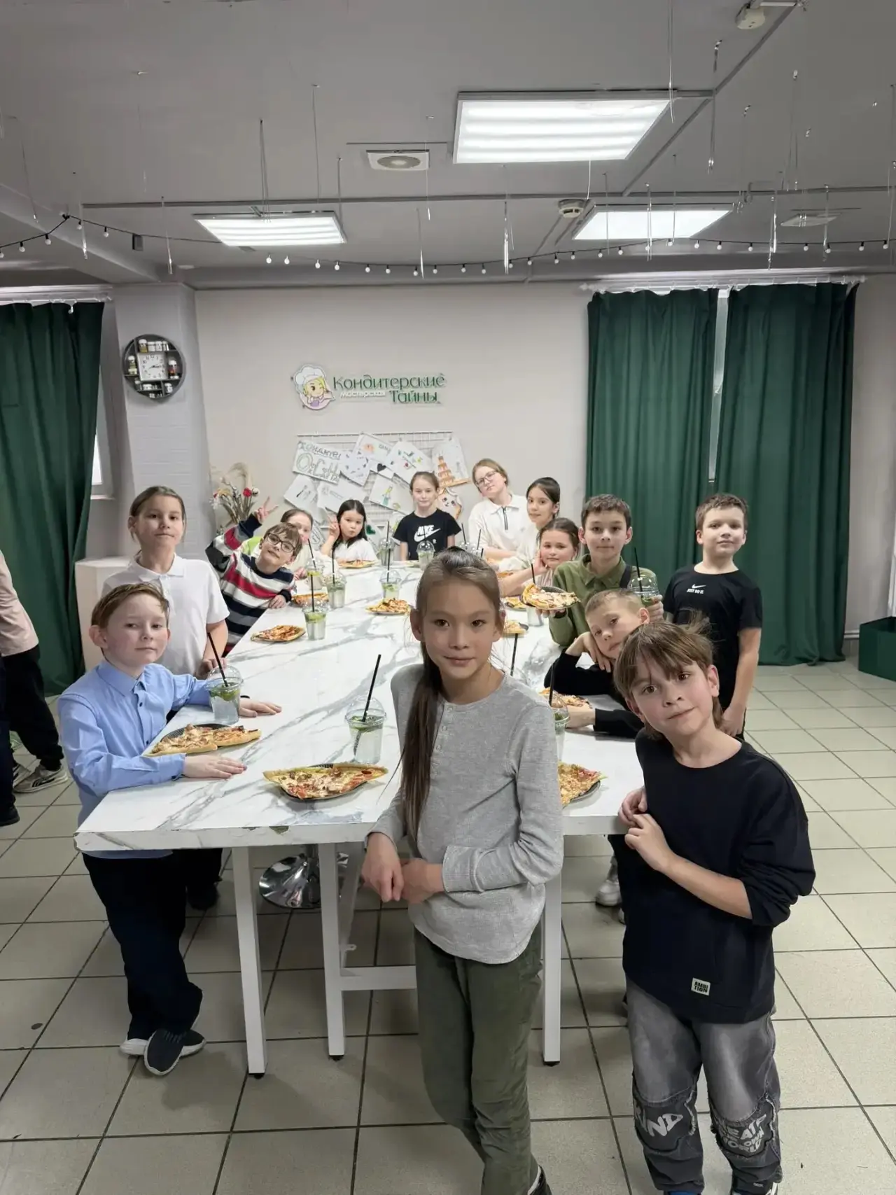 🍕 Классная встреча с вкусняшками! 🍕