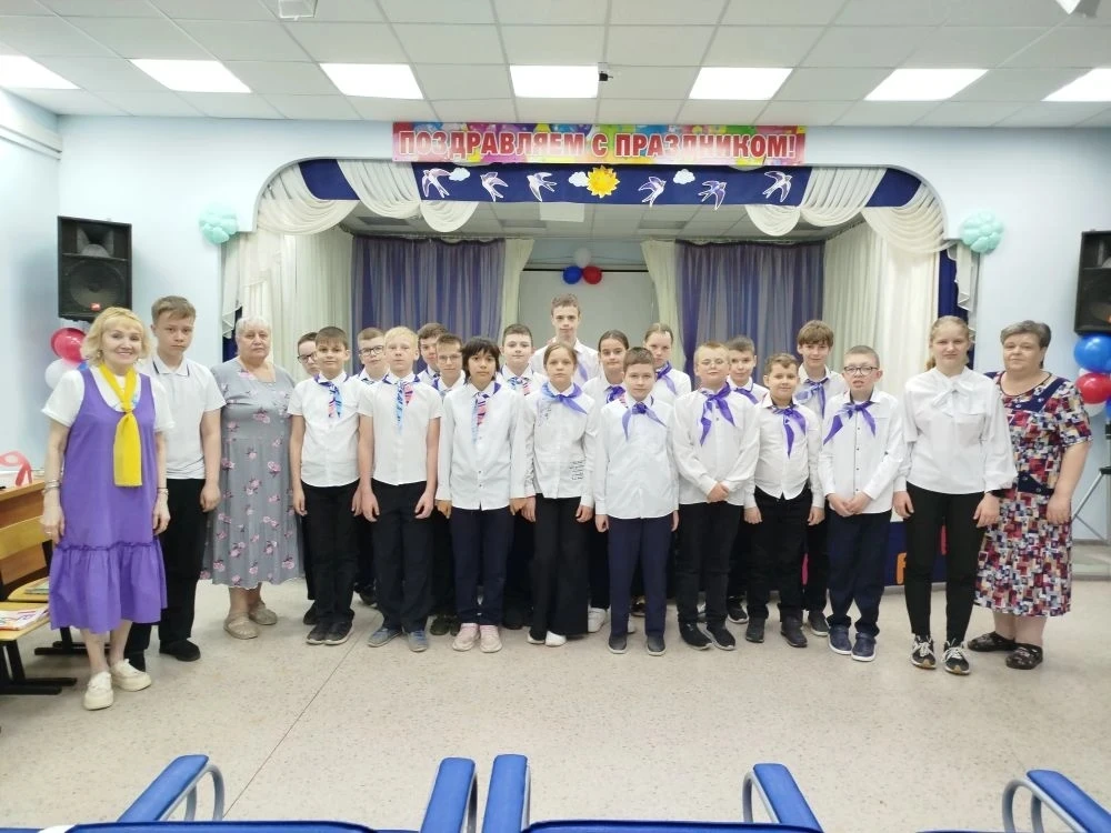 25 мая состоялся выпускной для наших юных орлят. Впереди  - 5 класс, новые учителя, нов...