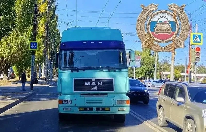 Грузовик сбил подростка на проспекте 50 лет Октября