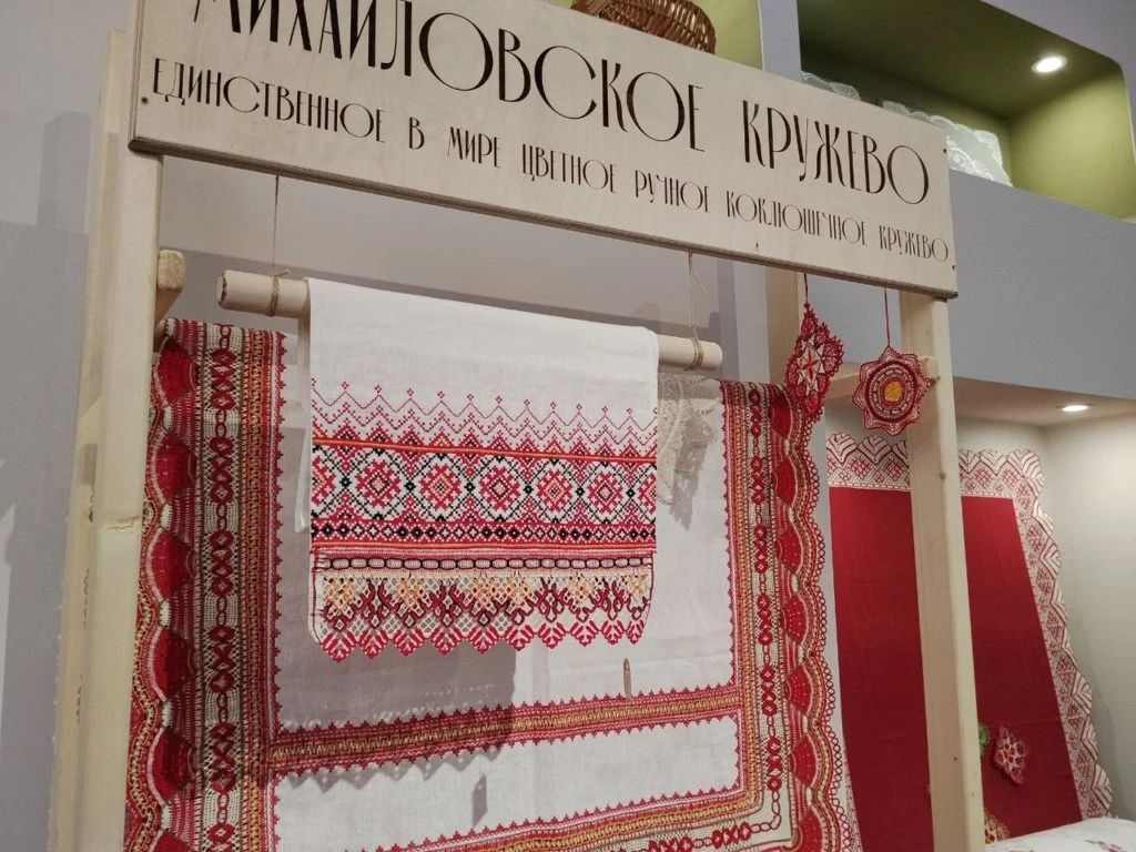 Михайловское кружево представлено на международной выставке в Индии