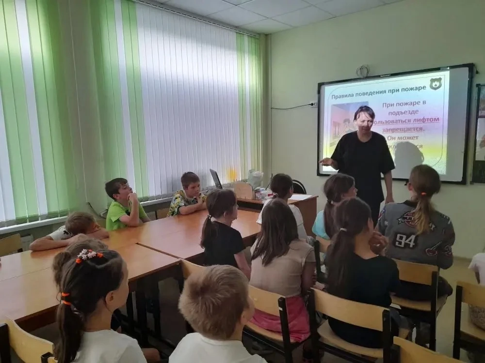 ⚠️🔥🌊 Безопасность прежде всего: День важных правил в ДОЛ "Солнышко"! 🌊🔥⚠️

Лето – это время радо