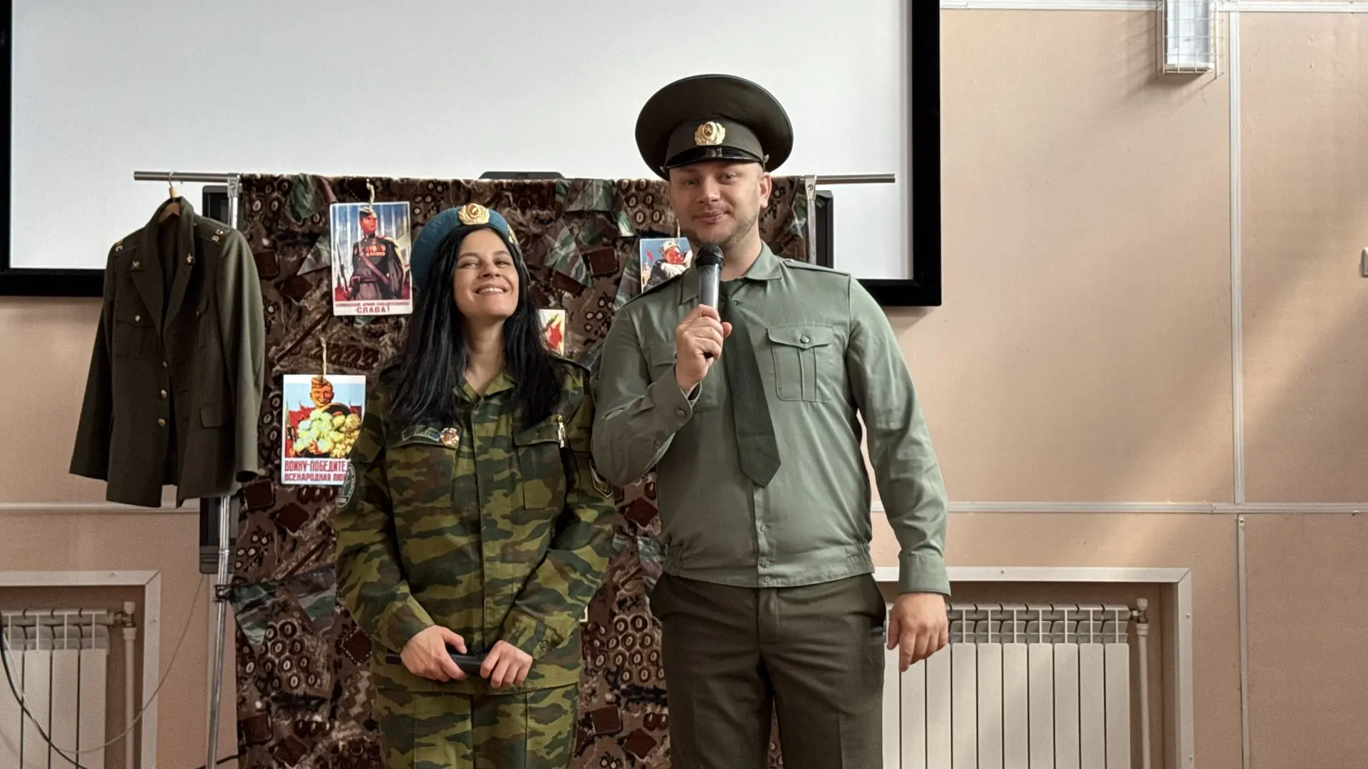 🇷🇺 «Легко ли быть солдатом?» — узнали ученики начальной школы!  Сегодня в нашей школе для учеников 1