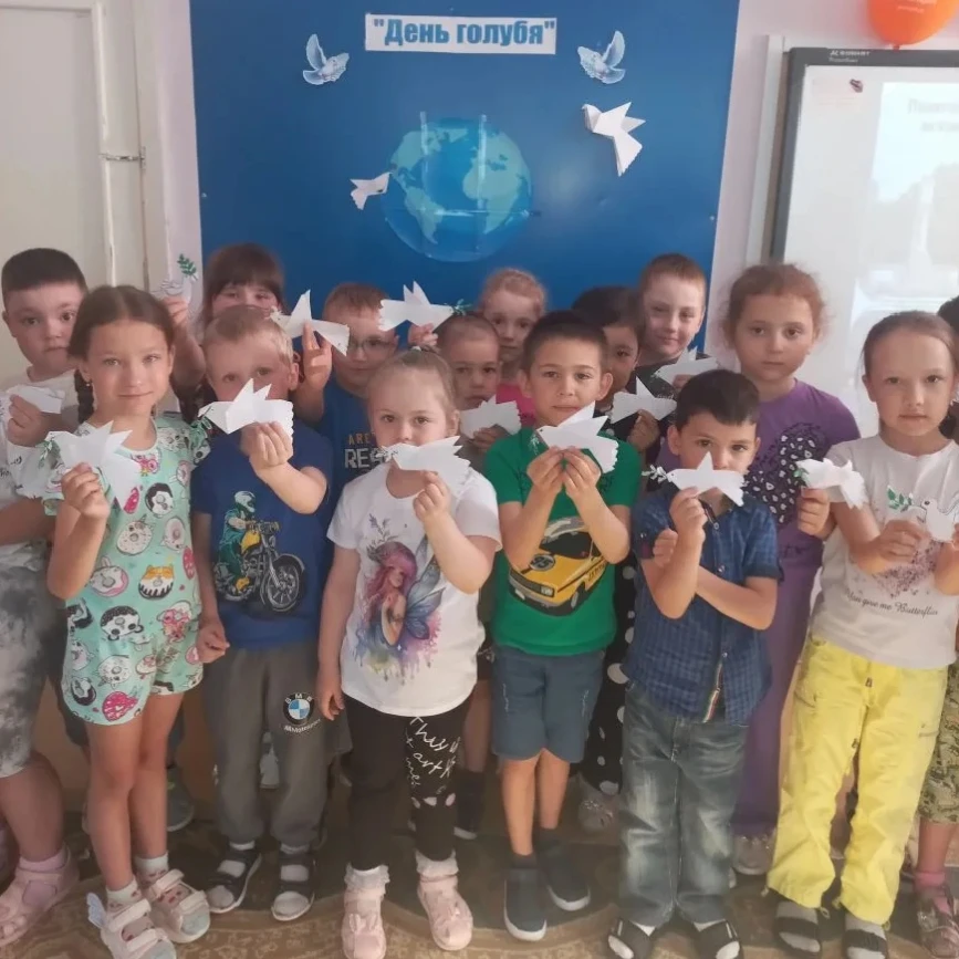 🎉 13 июня отмечают праздник День голубя! В старшей группе «Берёзка» прошёл чудесный праздник! 🕊️
 