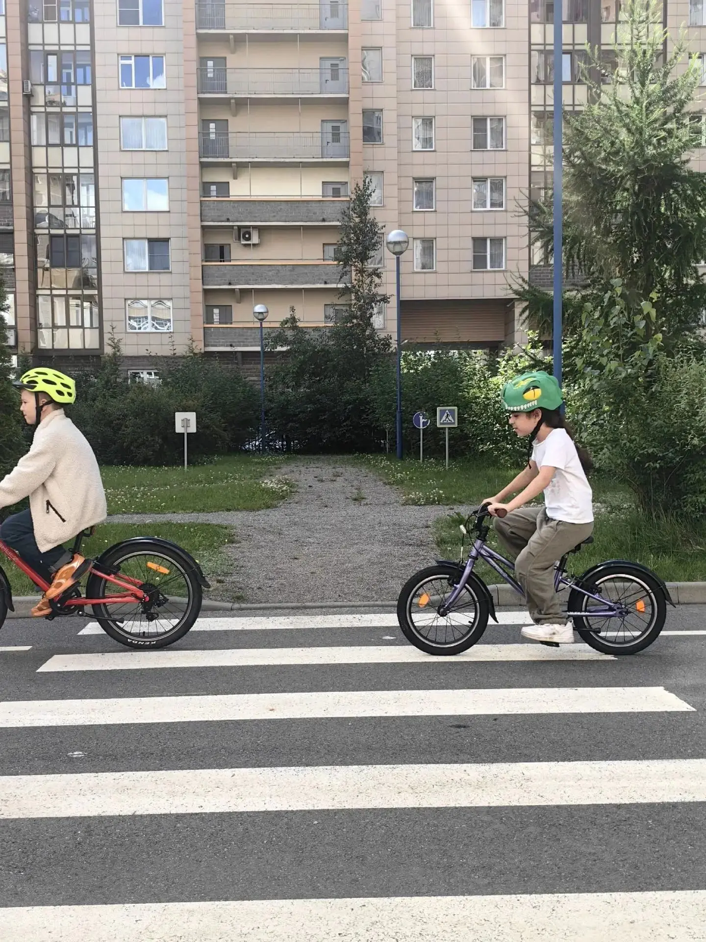 Лето — не каникулы для педагогов, а время активного развития и оздоровления.