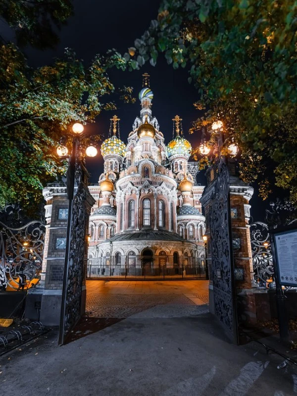 🕍Спас на Крови — один из самых знаковых храмов Петербурга.