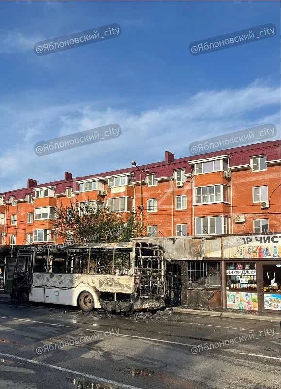 🔥 В Яблоновском сгорел пассажирский автобус