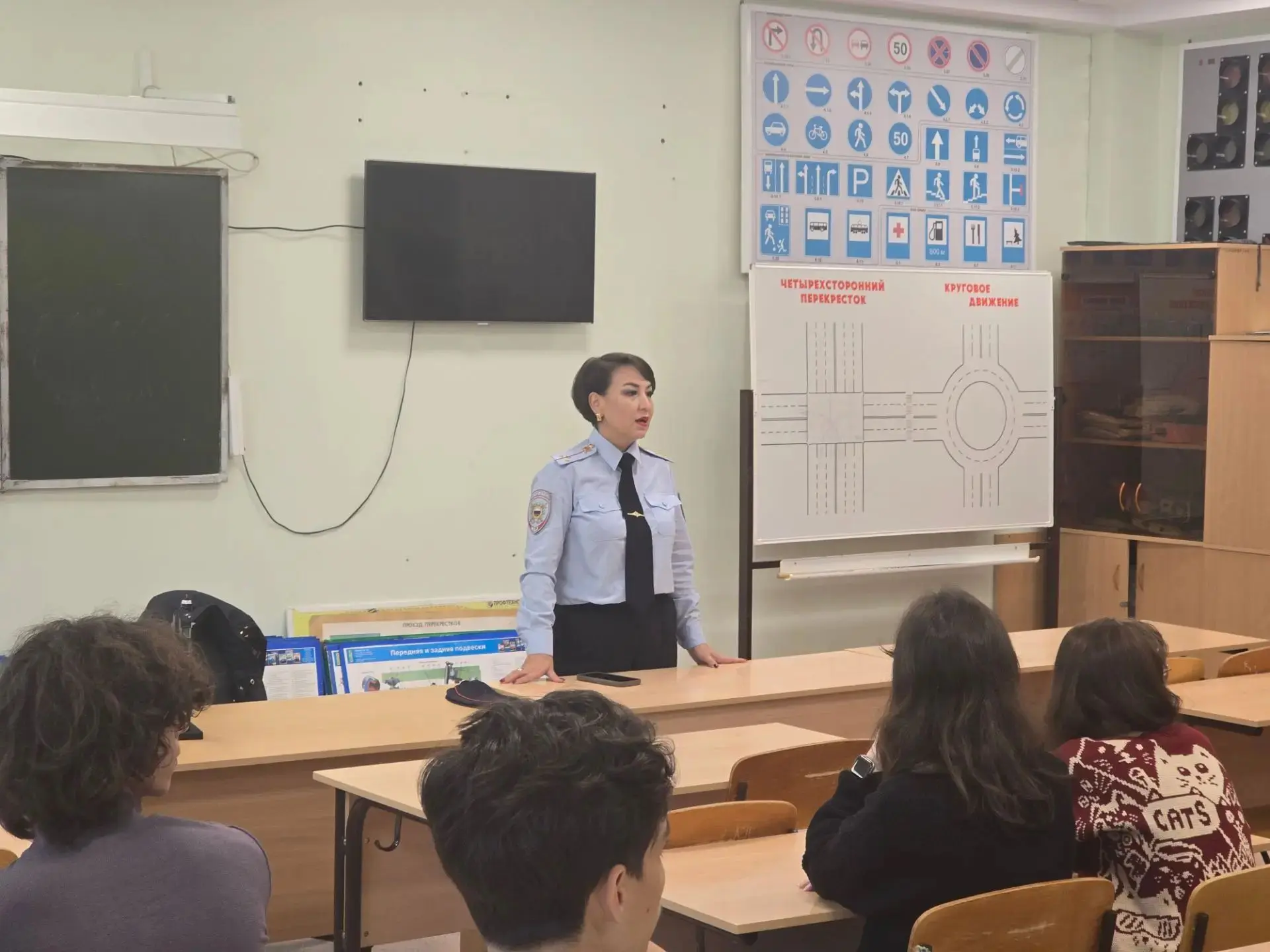 🚦 Профилактическая беседа в автошколе: о чём говорили с будущими водителями 🚦