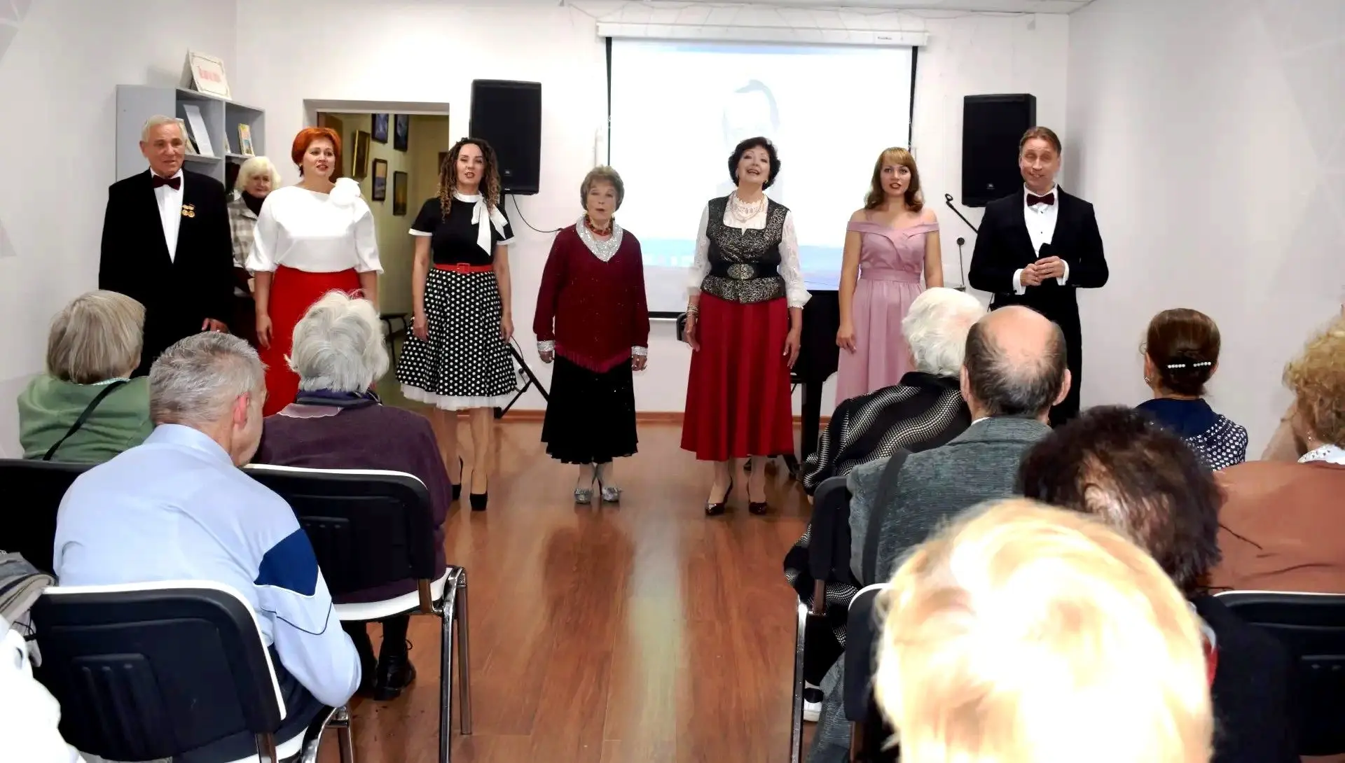 🎶Центральная городская библиотека на один вечер превратилась в концертный зал, в котор...