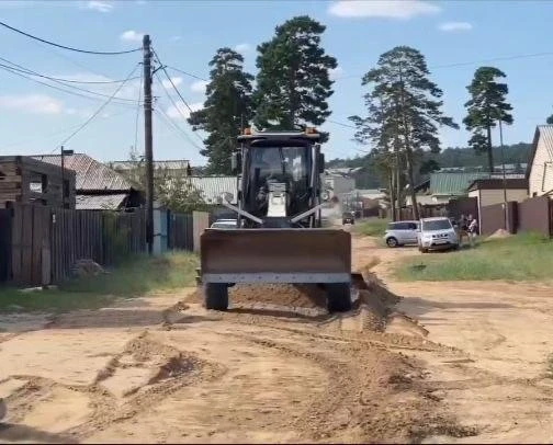 🚜 В Улан-Удэ привели в порядок 203 грунтовые дороги