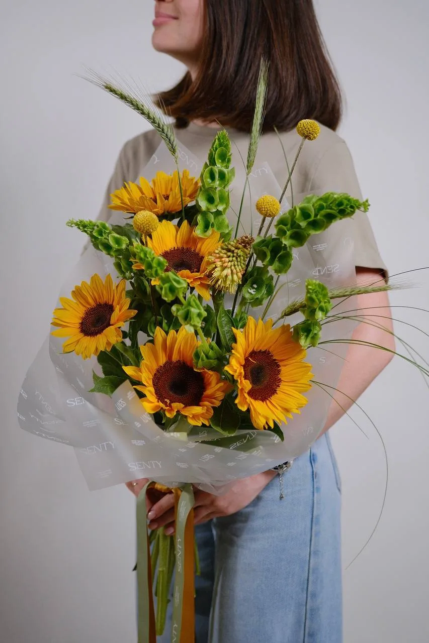 Наши флористы уже составляют букеты из свежей поставки 💐💫