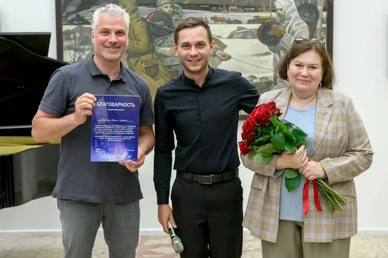 📸 Порядка 100 уникальных фоторабот представлено на выставке «Перекрёсток театральных дорог», посвяще