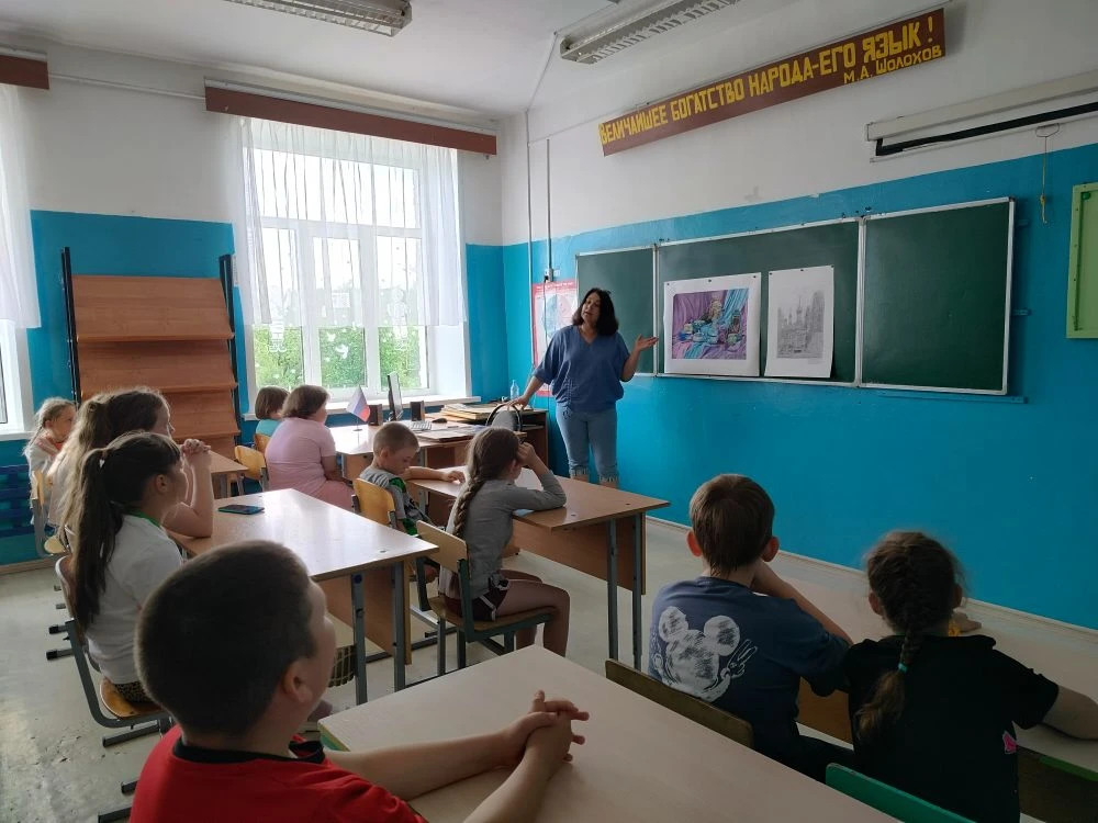🖌9 июня: Галерея юных талантов. Мы рисуем, творим и удивляем!
Утро началось с бодрящей зарядки и ул