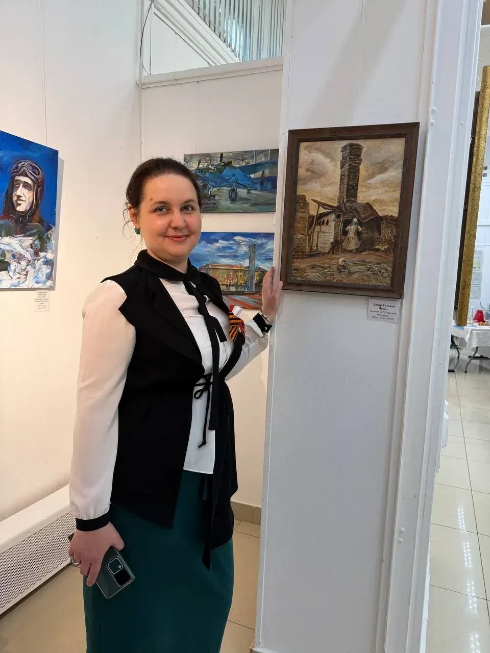 🎉Знакомьтесь: Татьяна Динер — участница выставки «Вдохновлённые городом»!