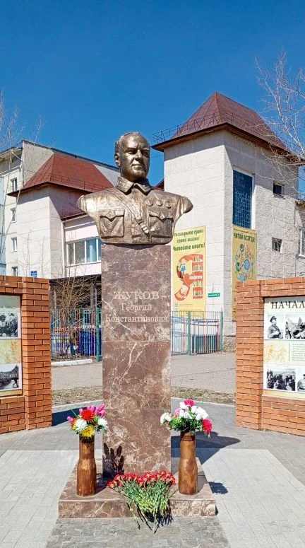7 мая юнармейцы школьного Почётного караула, обучающиеся 7Д и 8Д классов  принимали участие в городс