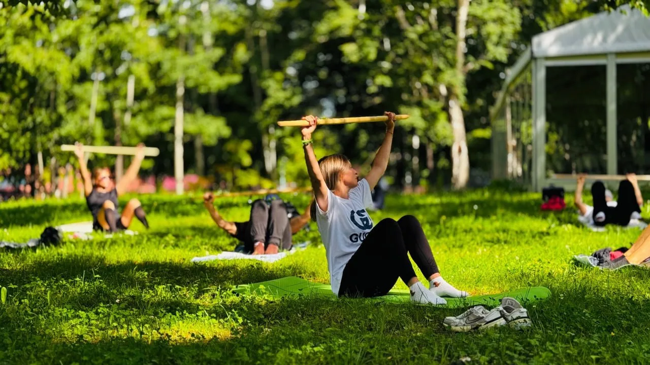 🏋️Доброе спортивное утро, острова 

Жителей и гостей Южно-Сахалинска приглашают зарядиться. 

Для в