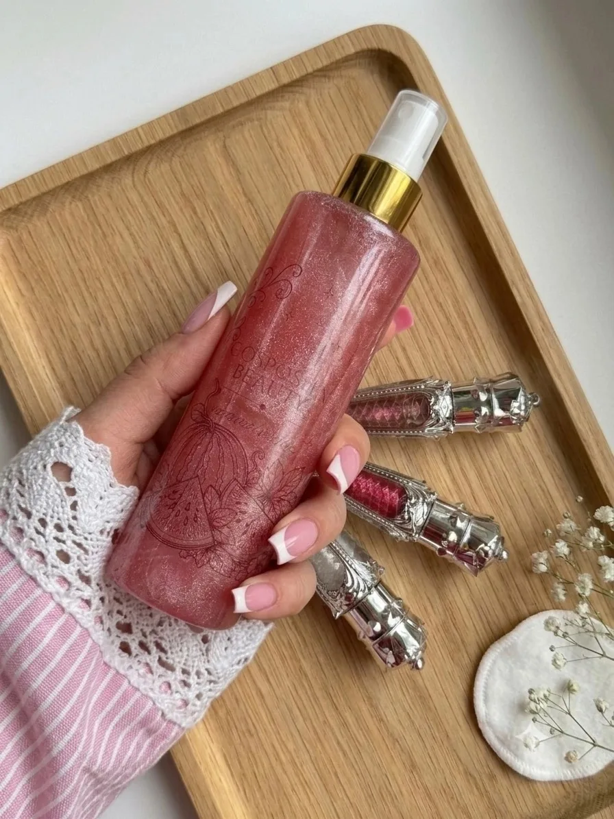 Решила поддержать бренд Госпожи Бьюти и заказала себе новиночки! 🤩

🫦 Мерцающий мист для тела с ар
