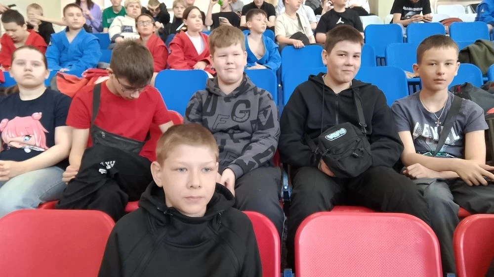 🇷🇺 Болеем сердцем и чтим память героев  Ученики 6-х классов МАОУ СОШ №5 г. Ишима посетили Первенство