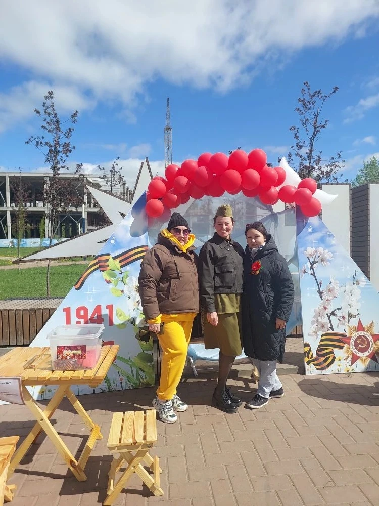 9 мая, в День Победы, педагоги нашего сада  приняли активное участие в памятных меропри...