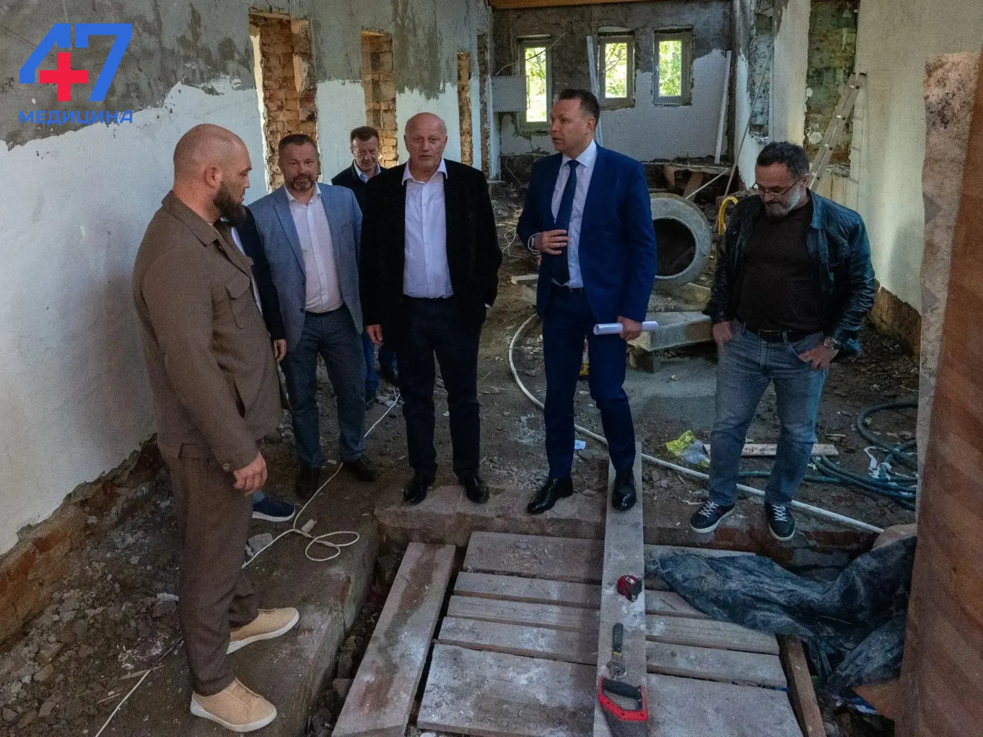 В пятницу глава Комздрава Ленобласти Александр Жарков провёл рабочую встречу в посёлке ...