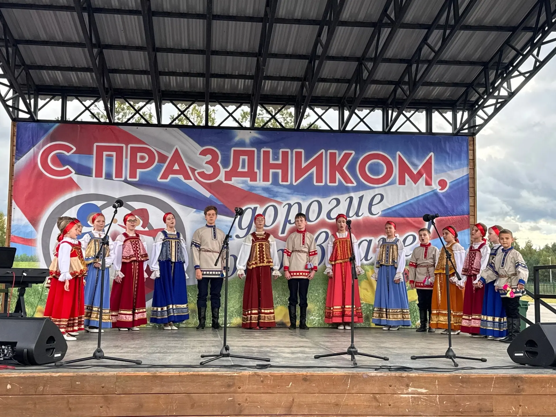 12 сентября на Бульваре Дружбы народов состоялся первый в городском округе Покров фести...