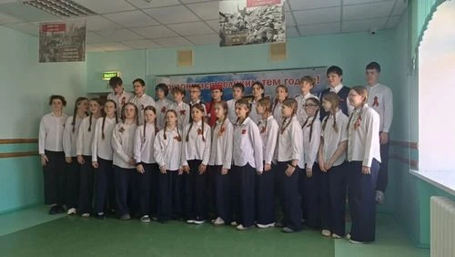 ФЕСТИВАЛЬ «ПОЕМ ПЕСНИ ПОБЕДЫ»
8 мая в нашей школе прошел фестиваль «Поем песни Победы», на котором у