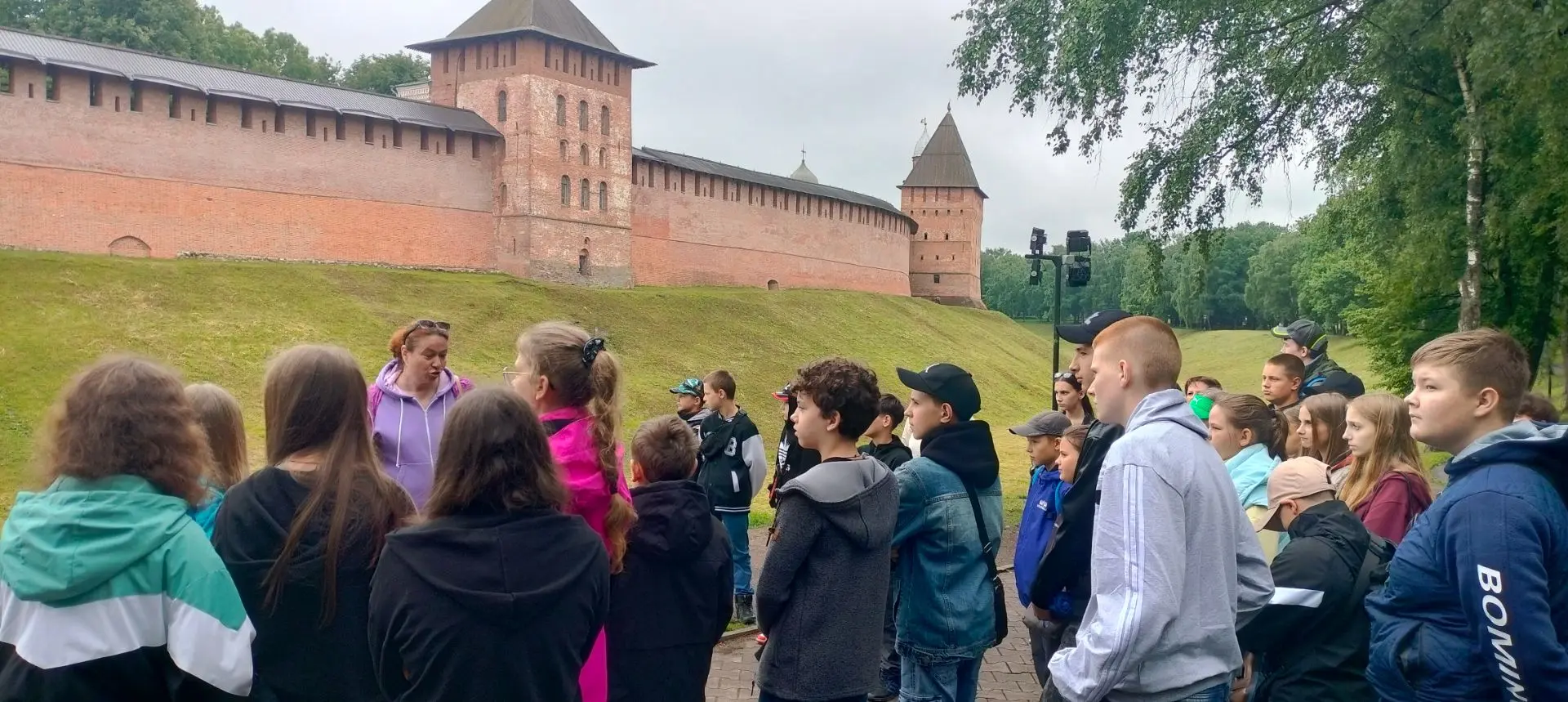 Сегодня наши обучающиеся 5-9 классов посетили Великий Новгород в рамках проекта Движения Первых и Но