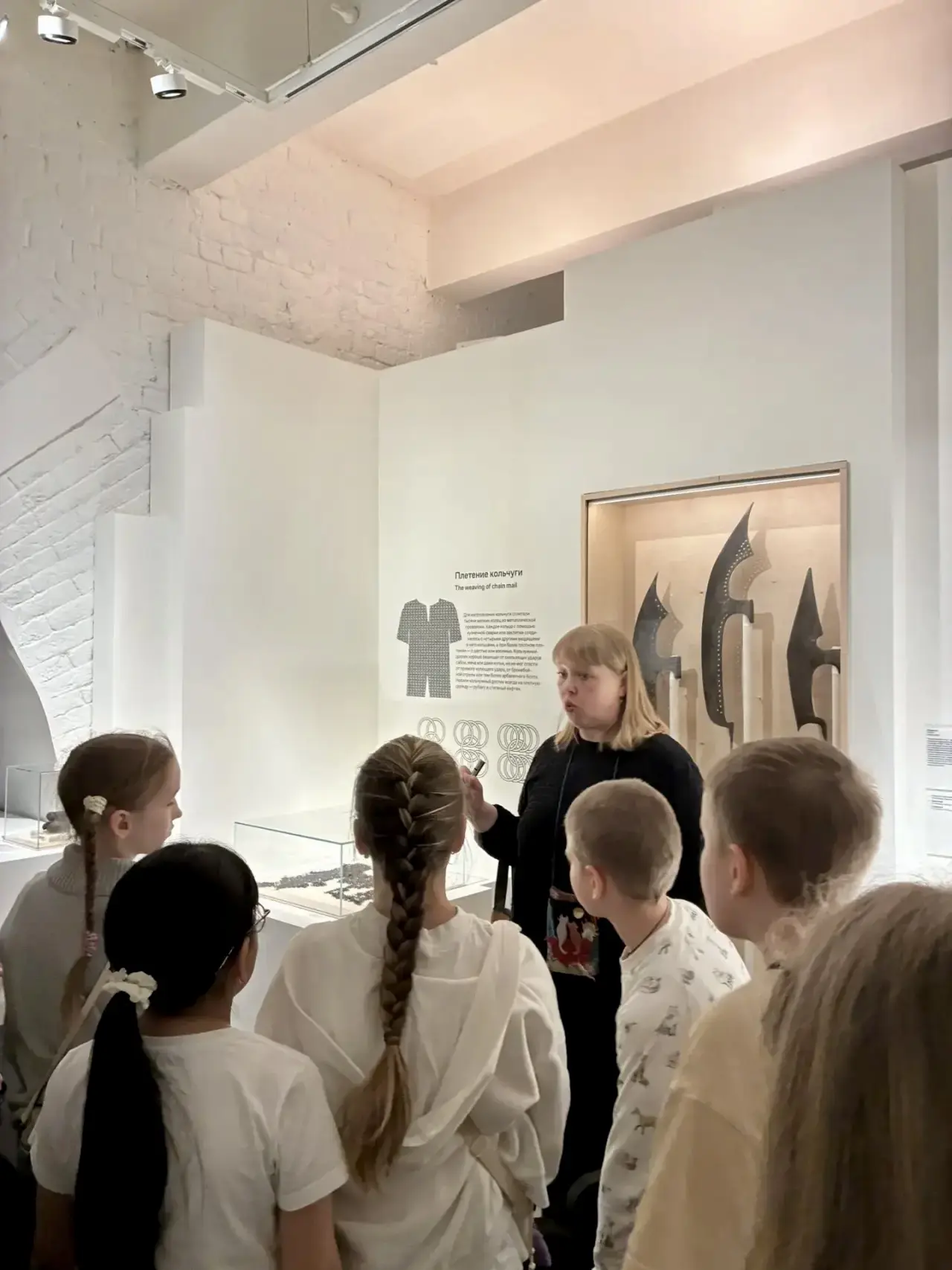 🏛 Путешествие в историю Москвы  📚 В последний день марта ученики 3А, 4Б и 4Д классов отправились в М