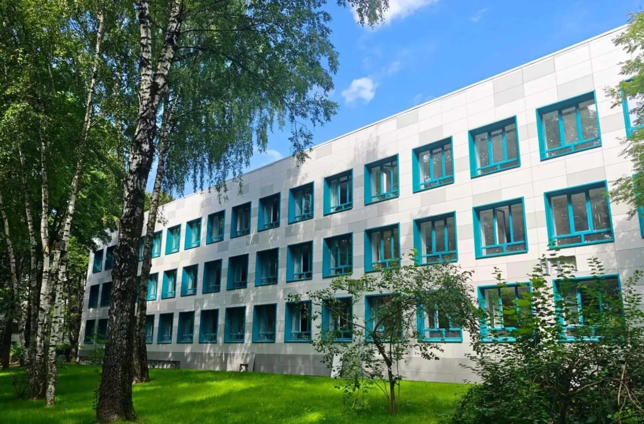 Успели до первого звонка: школу №3 на Мирной всё-таки допилили