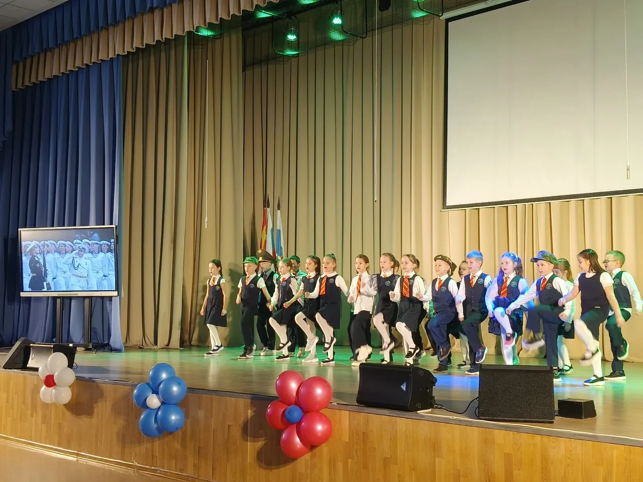 🎉 Фестиваль патриотической песни в Центре образования «Аксиома» 🎉    В нашем Центре образования «Акс